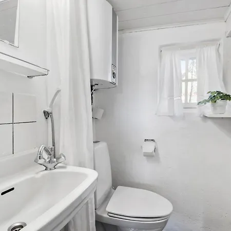 4 Bedroom Gorgeous In Casa vacanze *